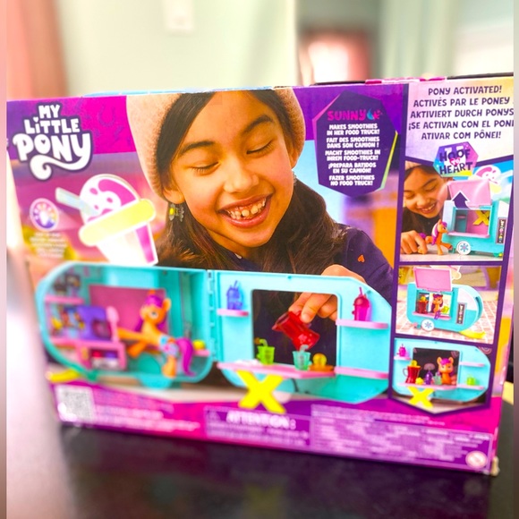 My Little Pony Toys Sunnie Starscout Smoothie Truck Doll - Picture 1 of 4
